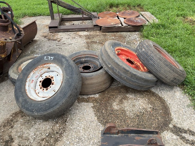 (5)-implement-tires.-#275-image-8