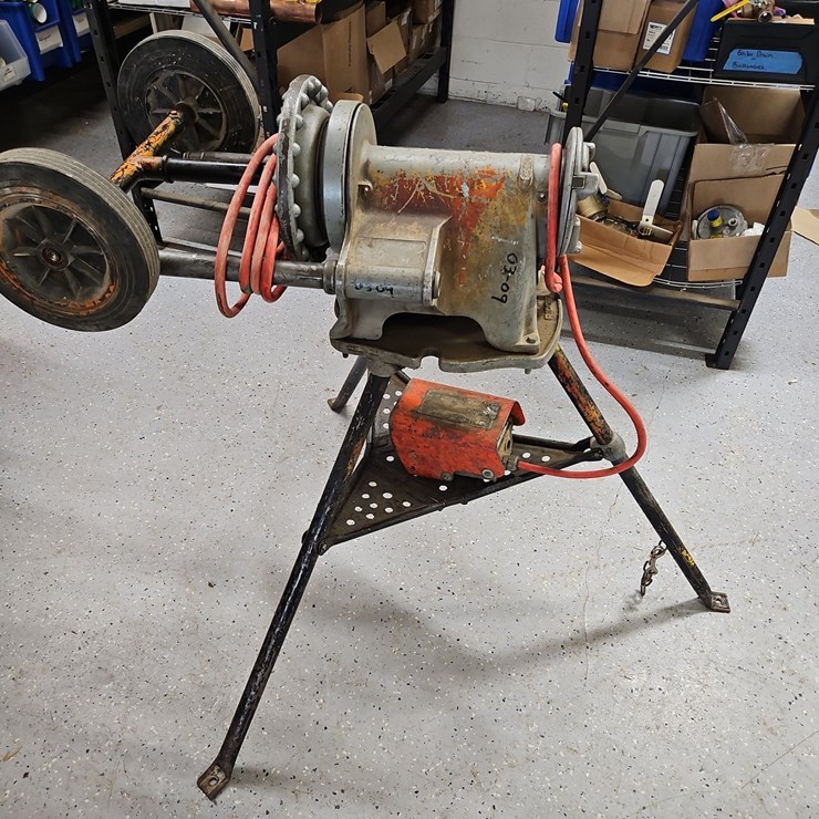 RIGID 300 PIPE THREADER
