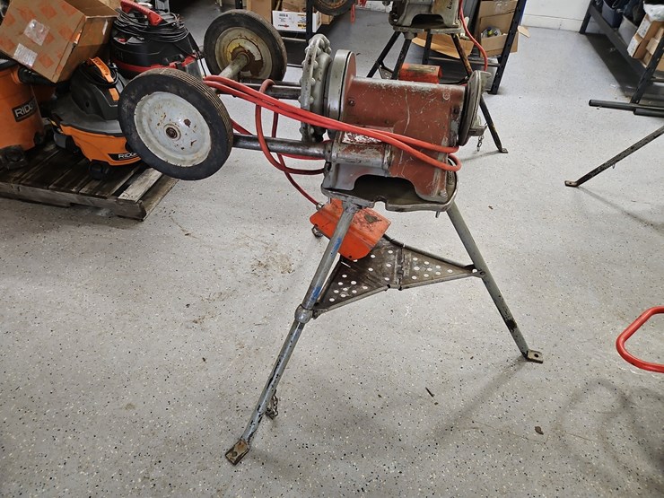 rigid-300-pipe-threader-image-2
