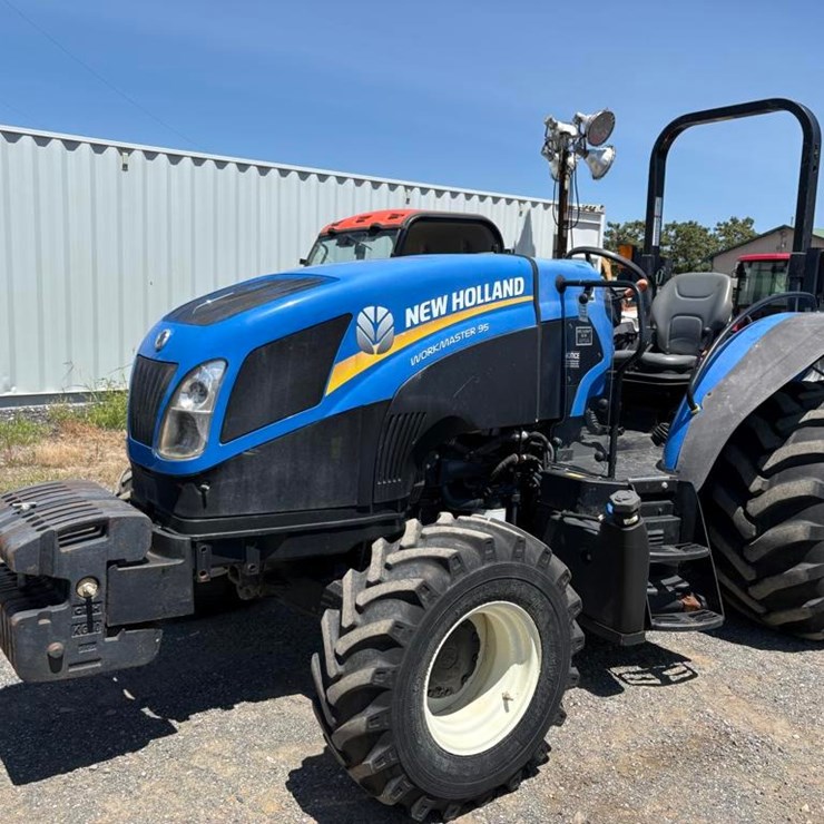 NEW HOLLAND WORKMASTER 95