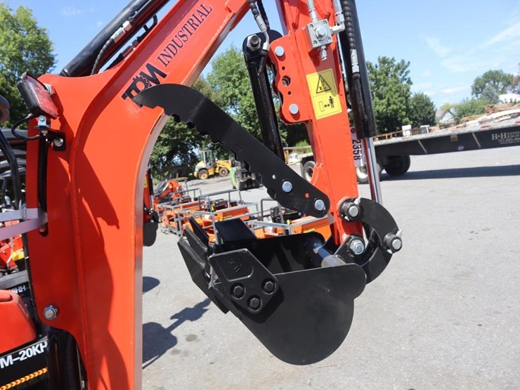 tpm-20kh-mini-excavator-image-8