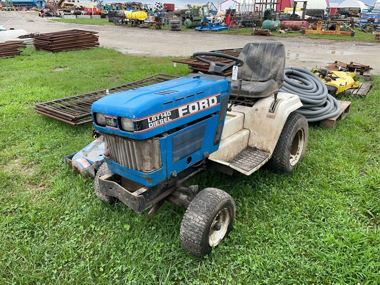 ford-tractor-image-2