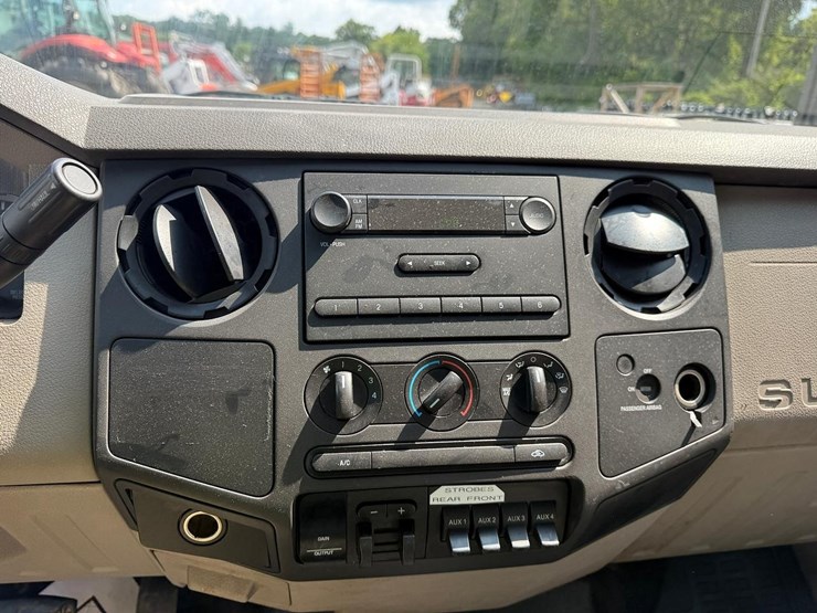 2008-ford-f550-image-25