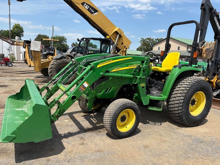 john-deere-4120-image-1