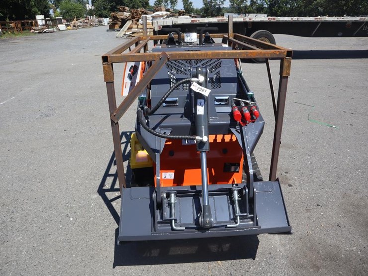tpm-t460-stand-on-skid-steer-loader-image-3