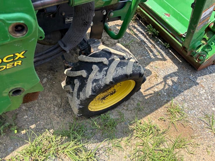 john-deere-2305-image-17