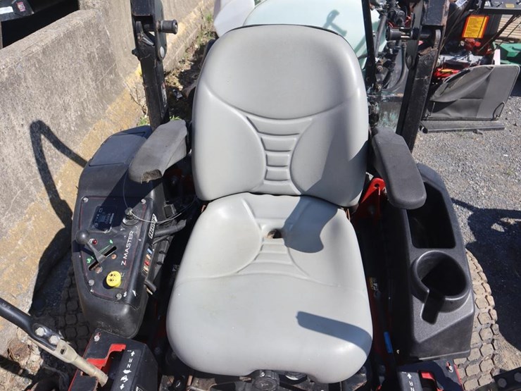 toro-z-master-pro-zero-turn-mower-image-17