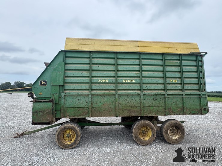 john-deere-716-image-8