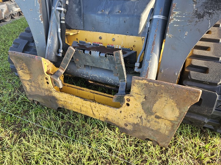 2018-deere-325g-image-9