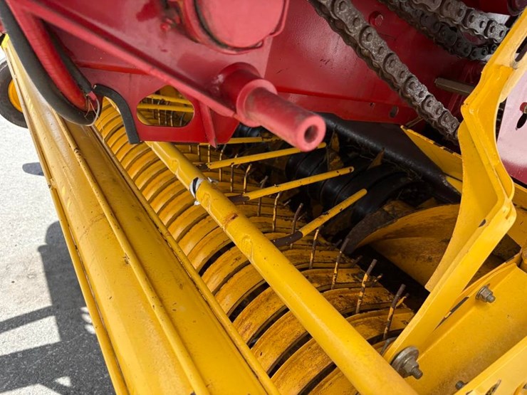 new-holland-roll-belt-450-image-6