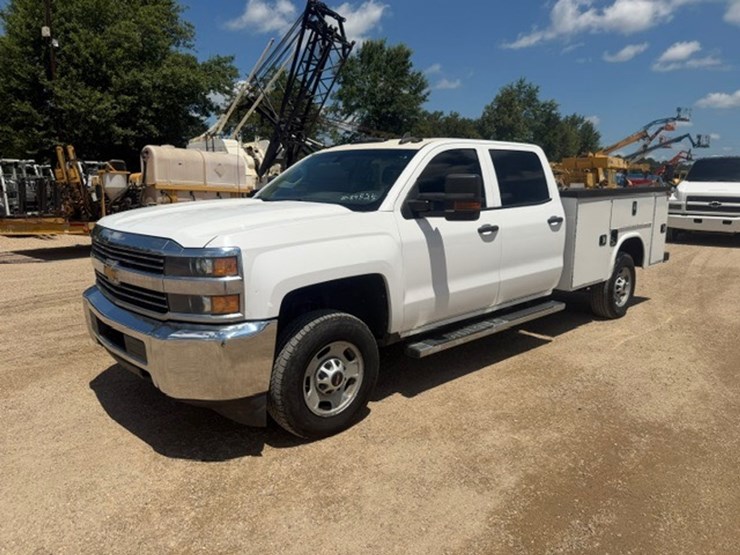 2017-chevrolet-2500-image-1