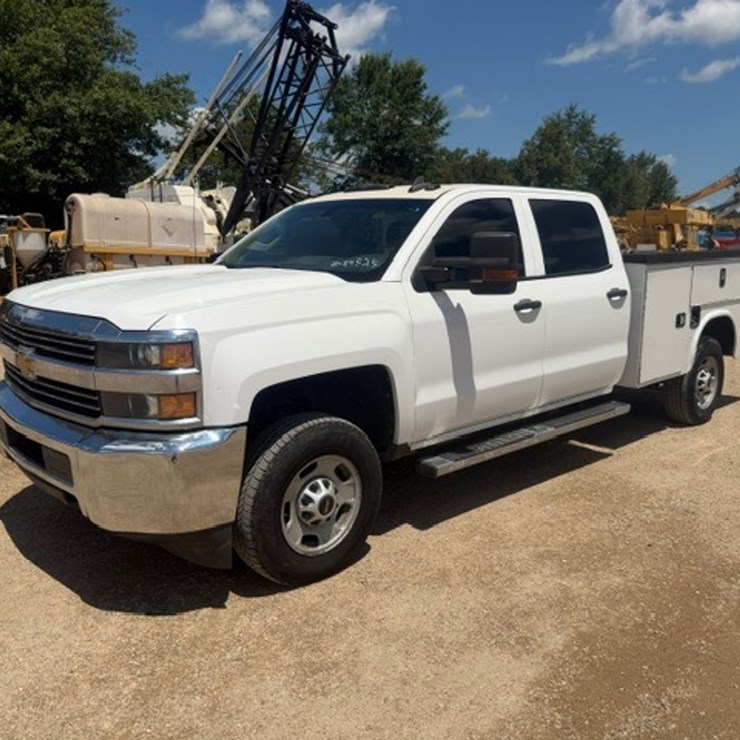 2017 CHEVROLET 2500
