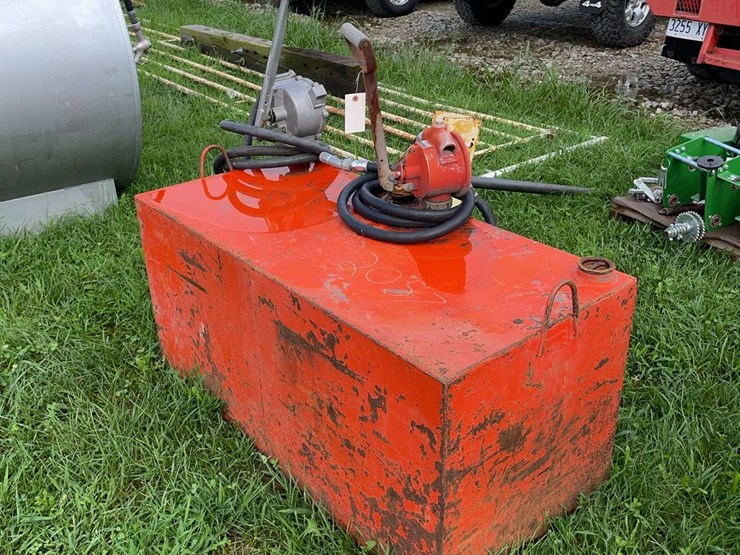 100-gallon-fuel-tank-with-2-pumps-image-2