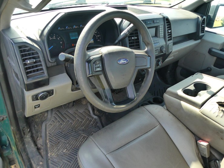 2019-ford-f150-xl-image-11
