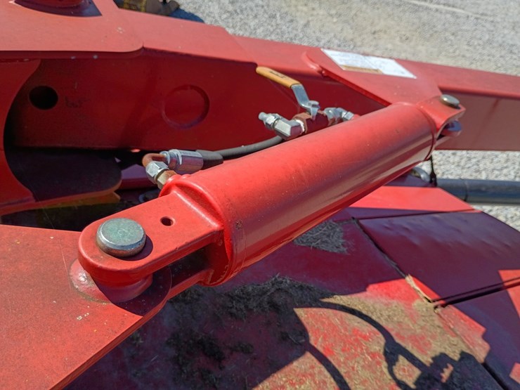 new-holland-1411-image-24