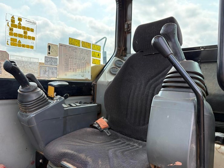 2014-caterpillar-308e2-cr-image-25