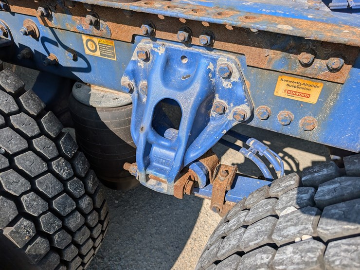 2018-kenworth-t680-image-29
