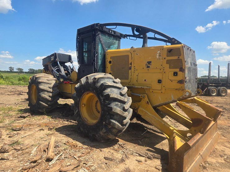 2015-caterpillar-525d-image-15
