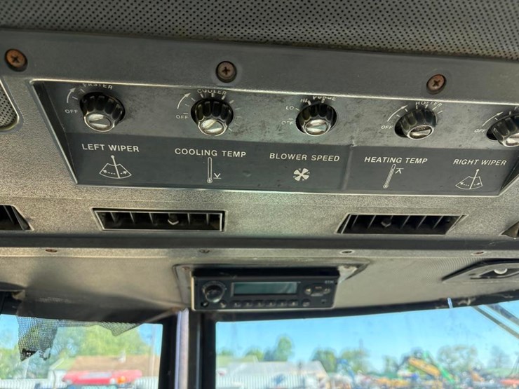 1981-john-deere-4840-image-21