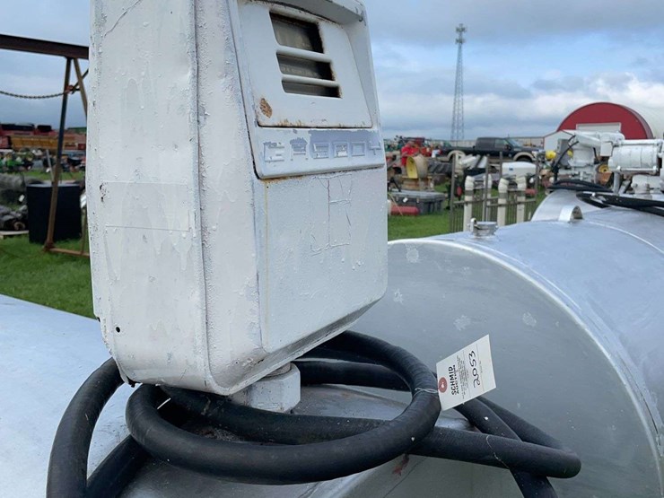 500-gallon-fuel-tank-with-gas-boy-pump-image-6