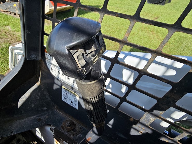 2018-bobcat-t450-image-14
