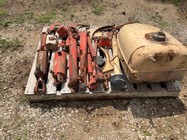 pallet-of-case-parts.-#270-image-3
