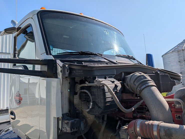 2018-kenworth-t680-image-118