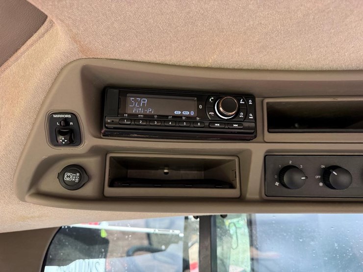 case-ih-vestrum-100-image-31