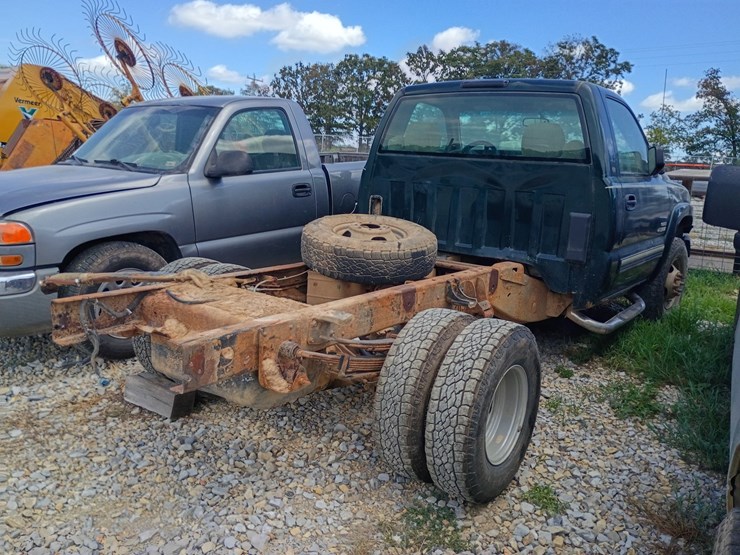 2001-chevrolet-silverado-3500-image-5