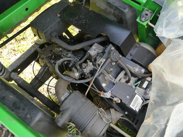john-deere-gator-image-7