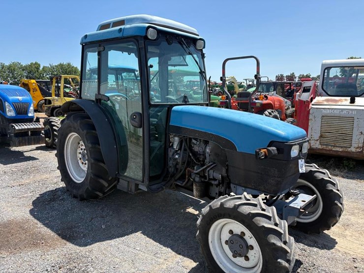 new-holland-tn65-image-6