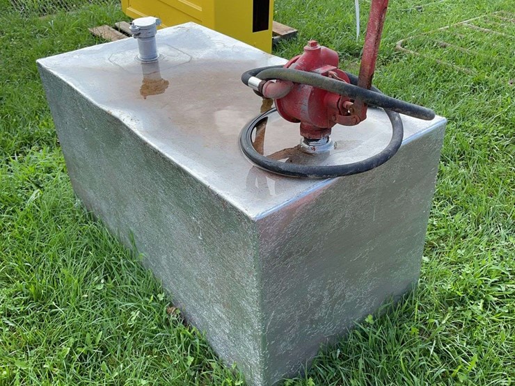 100-gallon-fuel-tank-with-pump-image-4