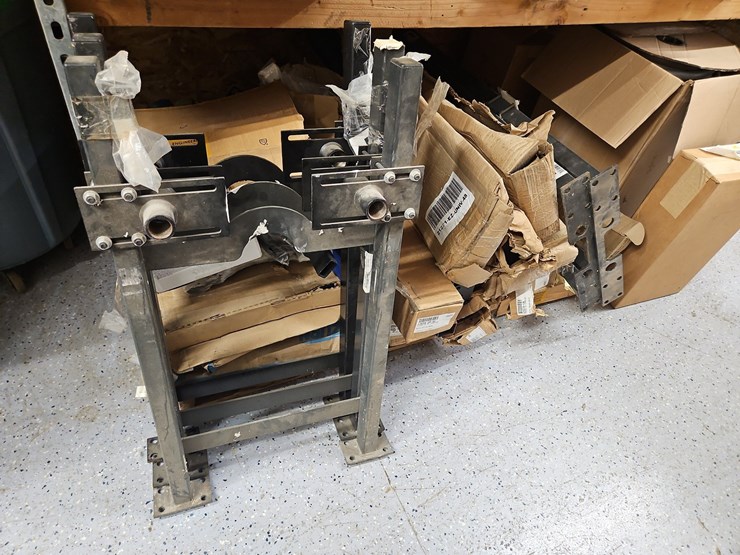 quantity-of-assorted-access-doors-and-misc.-image-6