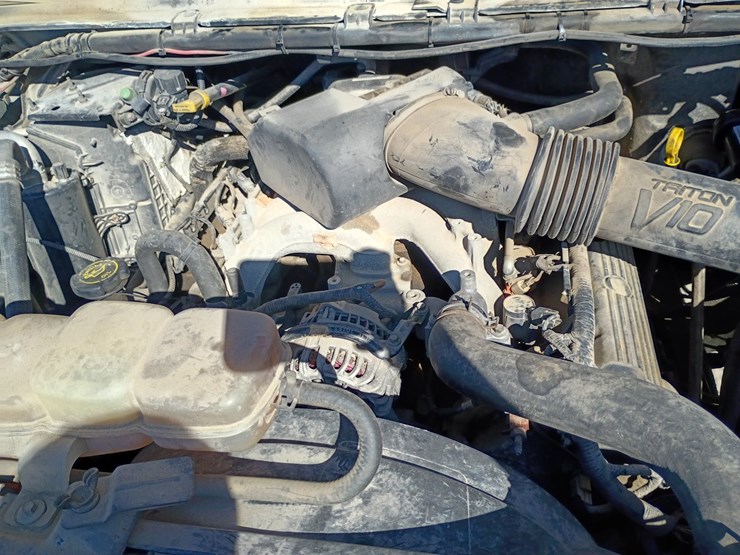 2002-ford-f450-image-18