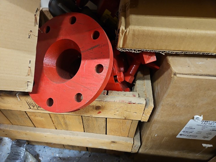 quantity-of-assorted-plumbing-supplies-image-16