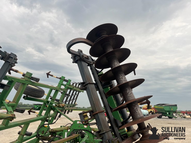 john-deere-726-image-11
