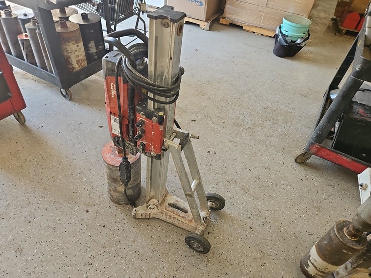 hilti-dd250-core-drill-image-2