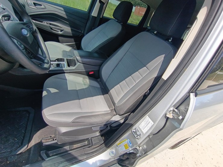 2017-ford-escape-image-25