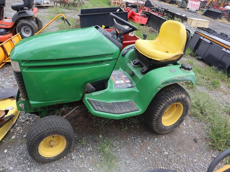 john-deere-18hp-riding-mower-image-5