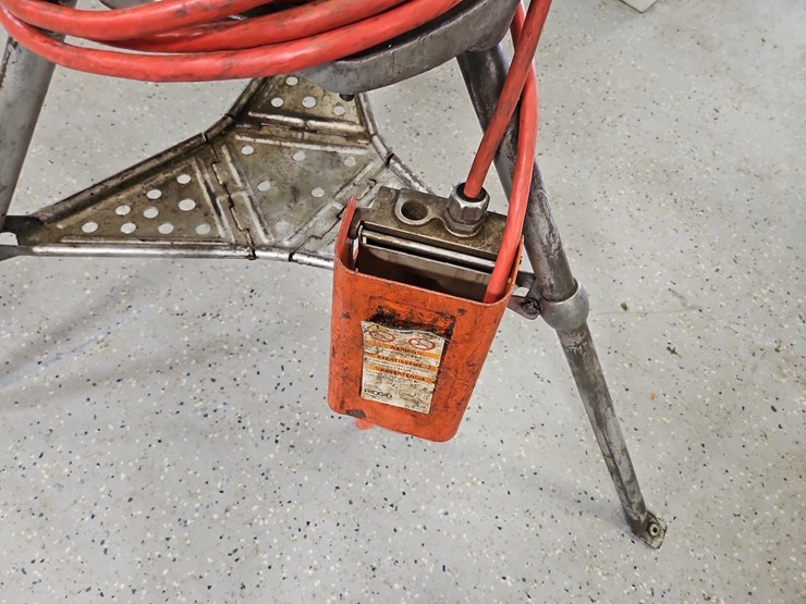 rigid-300-pipe-threader-image-6