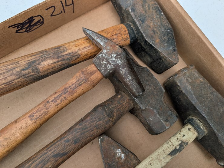 assortment-of-hammers.-#214-image-6