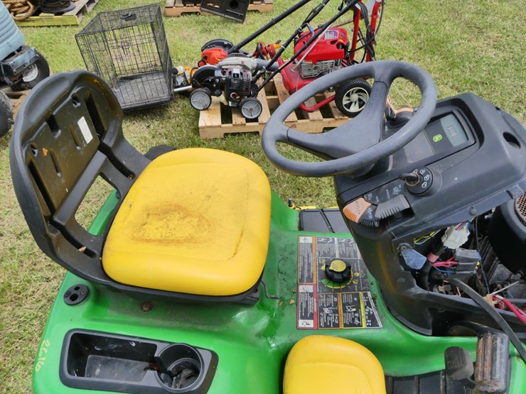 john-deere-x320-image-9