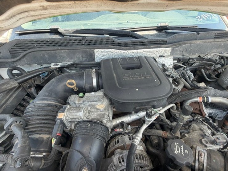 2017-chevrolet-2500-image-57
