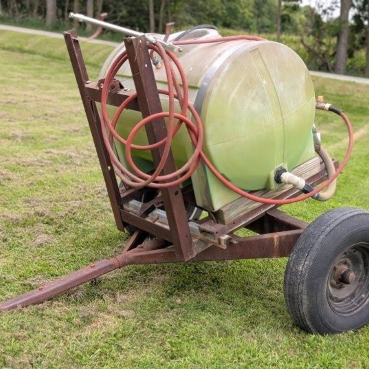 Pull type 120-gallon sprayer
