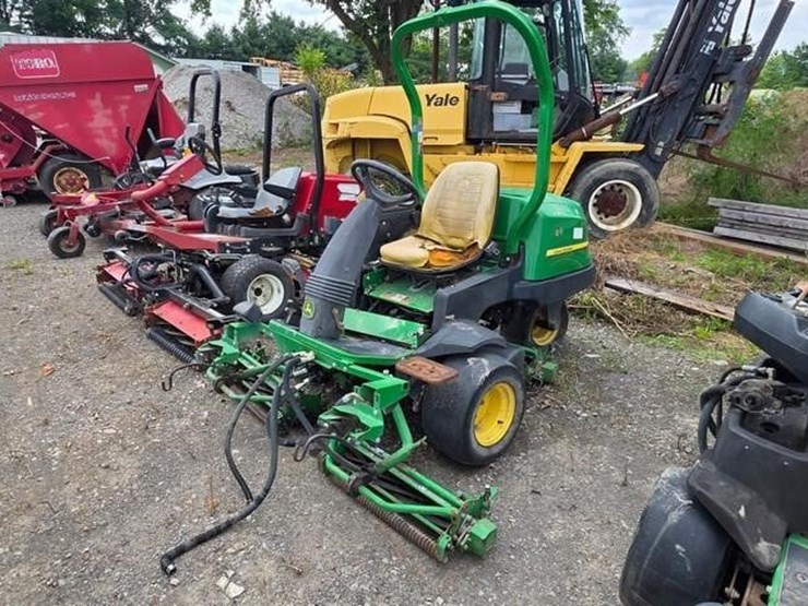 2008-john-deere-2500b-image-1