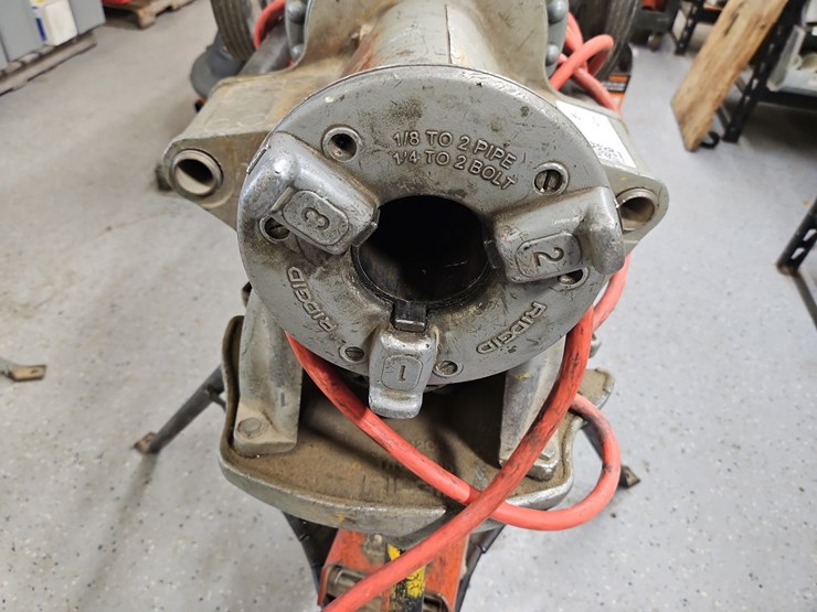 rigid-300-pipe-threader-image-4