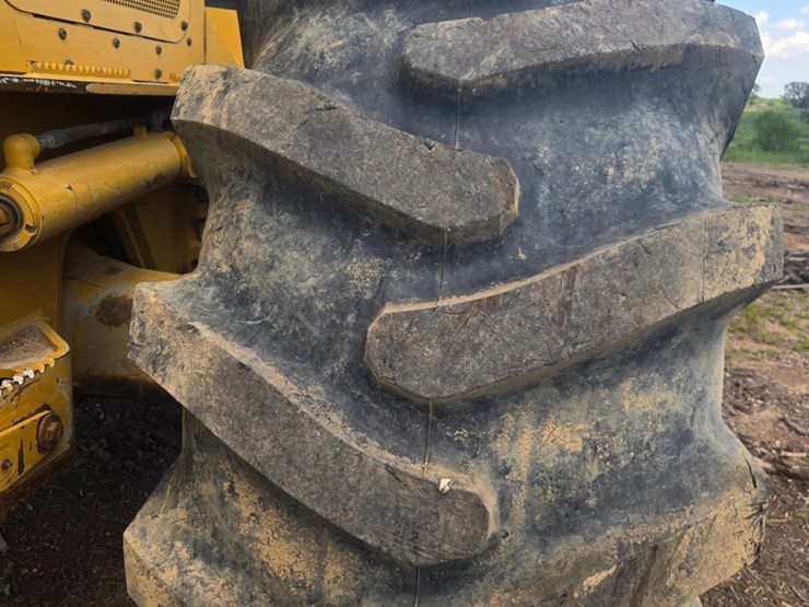 2015-caterpillar-525d-image-69