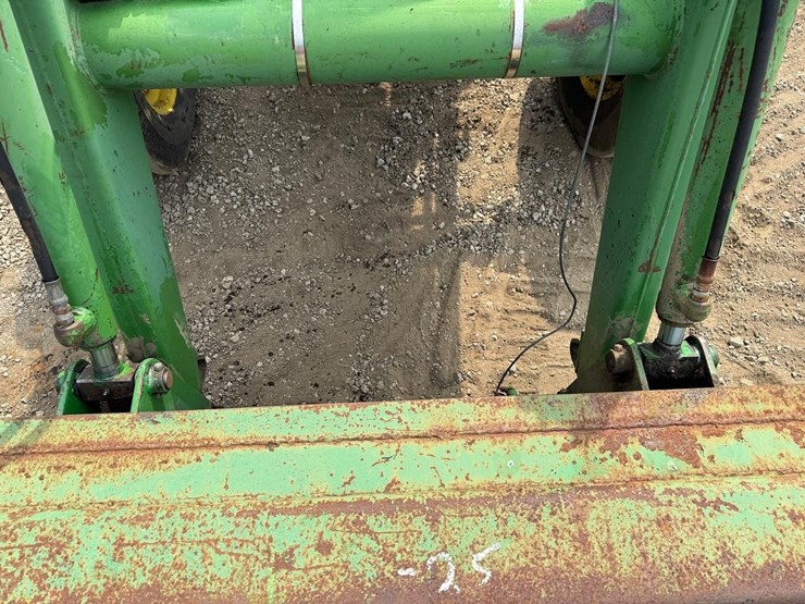 john-deere-2350-image-10