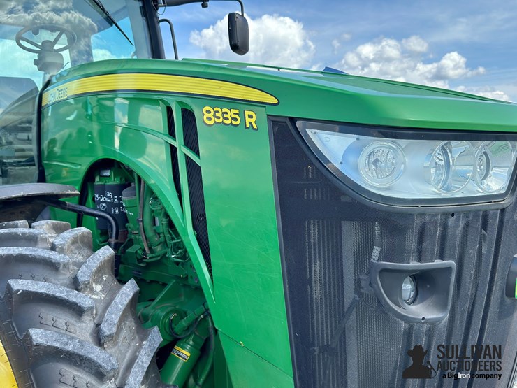 2012-john-deere-8335r-image-12