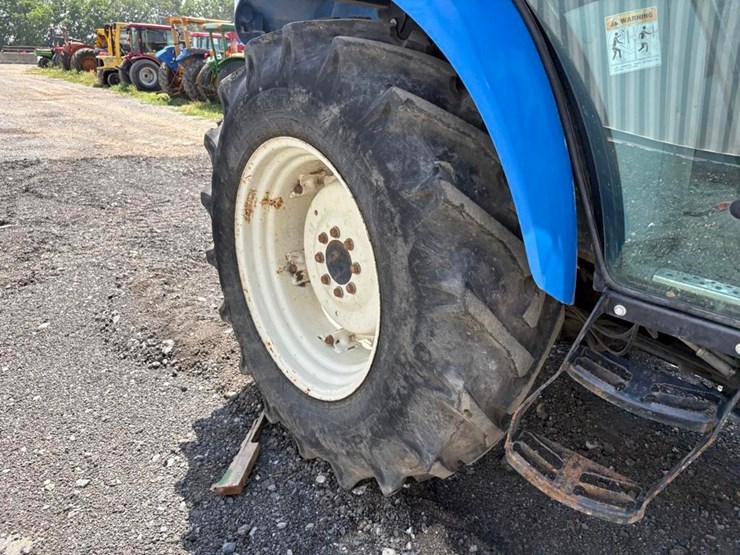 new-holland-t4.75-image-22